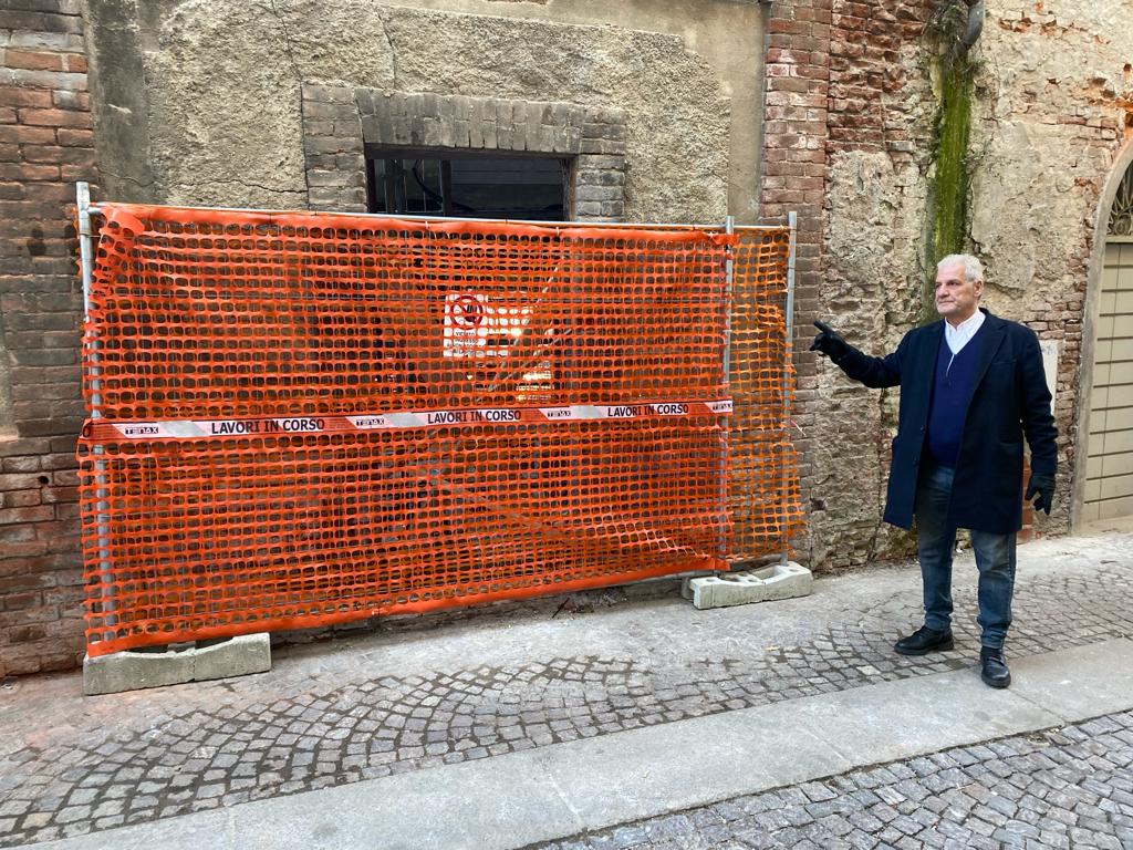 Lolaico: finalmente il muro pericolante in via Paolo da Novi è sistemato