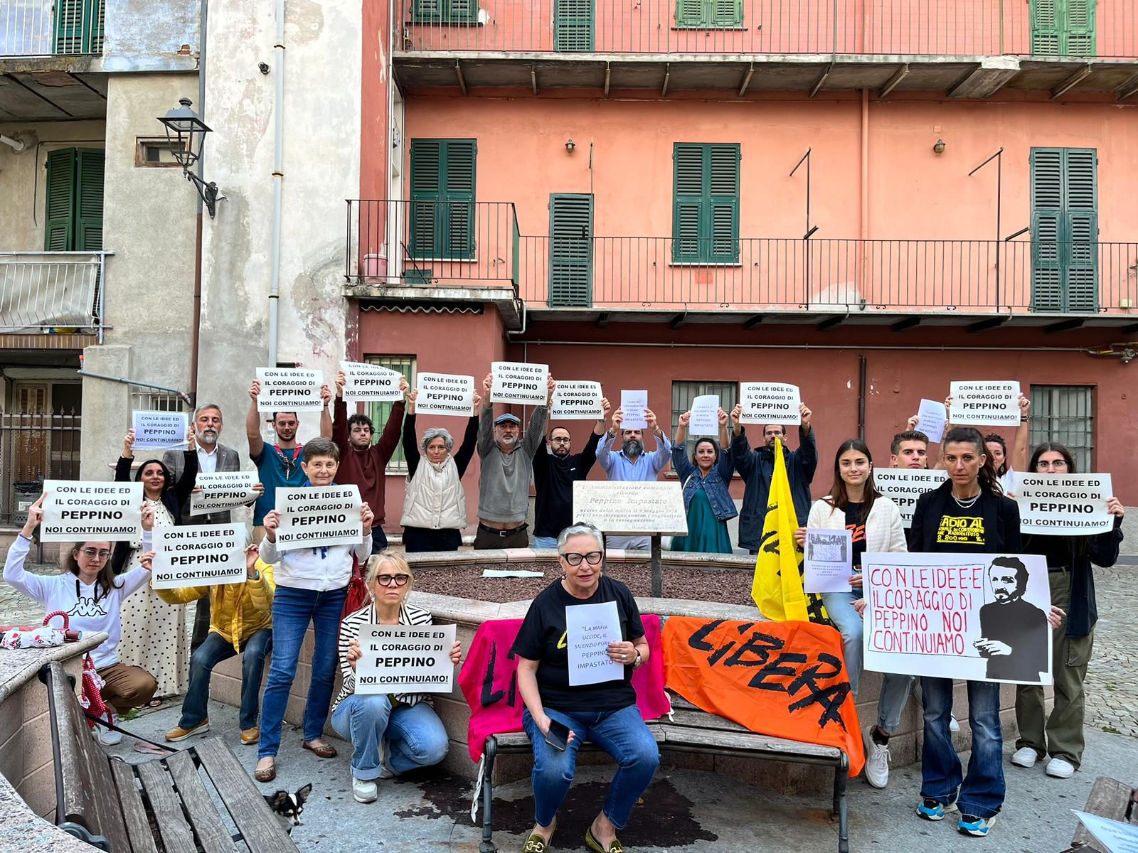 Flash mob di Libera a Ovada per Piazza Impastato