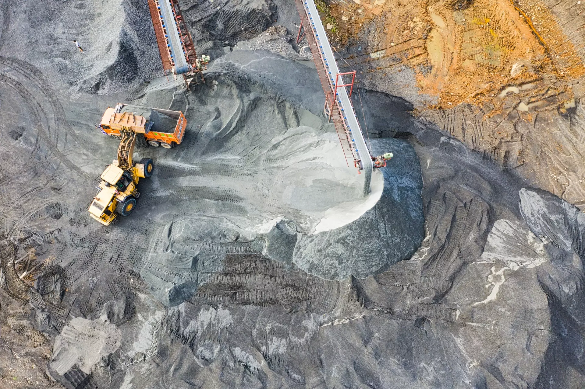 Permessi di ricerca minerari in Piemonte: la Giunta faccia chiarezza 