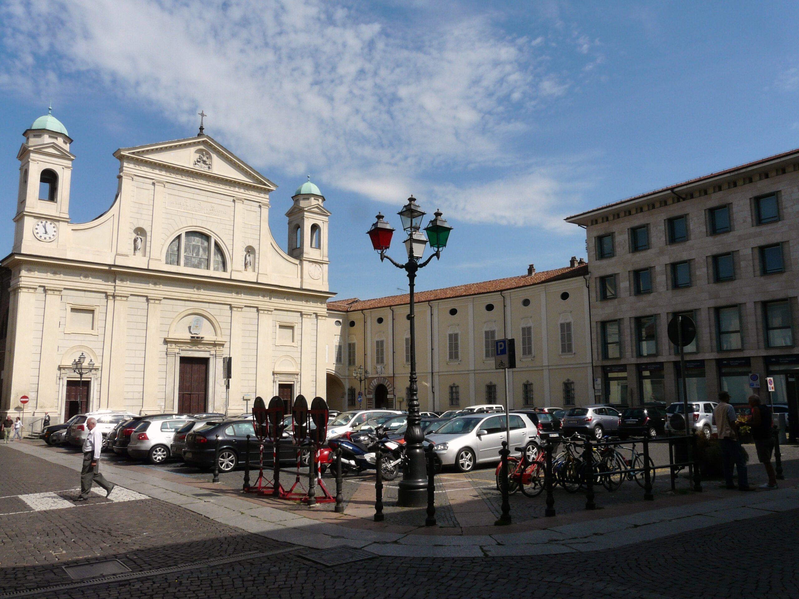 Tortona celebra la Giornata del Volontariato: “Il cammino della gentilezza” in piazza Duomo