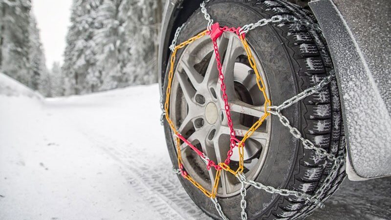 Rischio “astratto” di neve, la Provincia: obbligo di catene dal 15 novembre