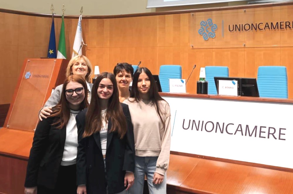 Ovada: premiate a Roma studentesse di Amministrazione Finanza e Marketing