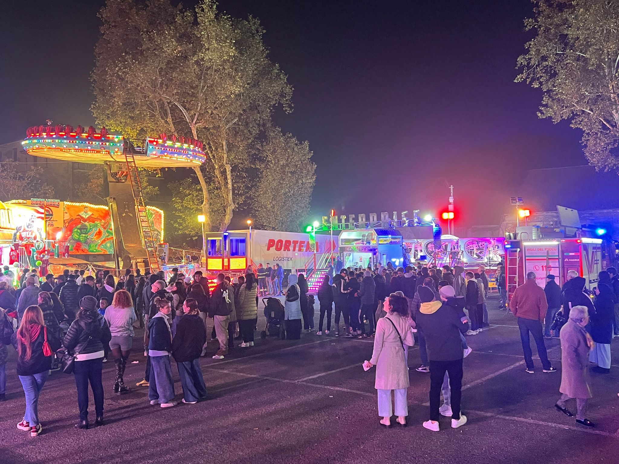 Paura al luna park di Novi. Si blocca una giostra, intervengono i pompieri